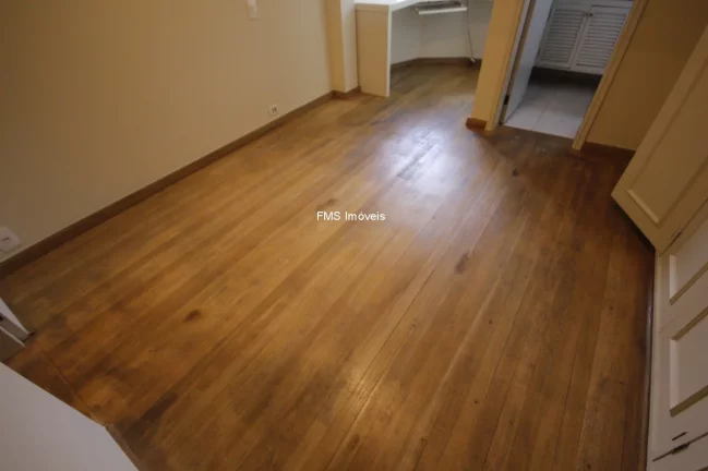 Imagem Apartamento à venda ou locação na Vila Nova Conceição, com 2 suítes, 2 vagas.