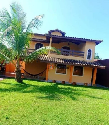 Imagem Sobrado com 2 dormitórios à venda, 169 m² por R$ 770.000,00 - Pontal de Santa Marina - Caraguatatuba/SP