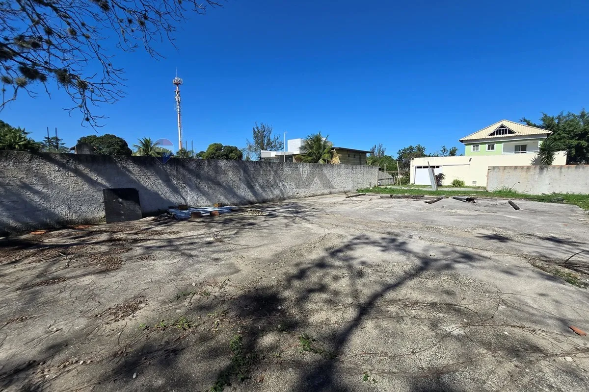 Imagem TERRENO COM FUNDAÇÃO E PROJETO DE CASA DUPLEX EM CONDOMÍNIO FECHADO - VARGEM PEQUENA