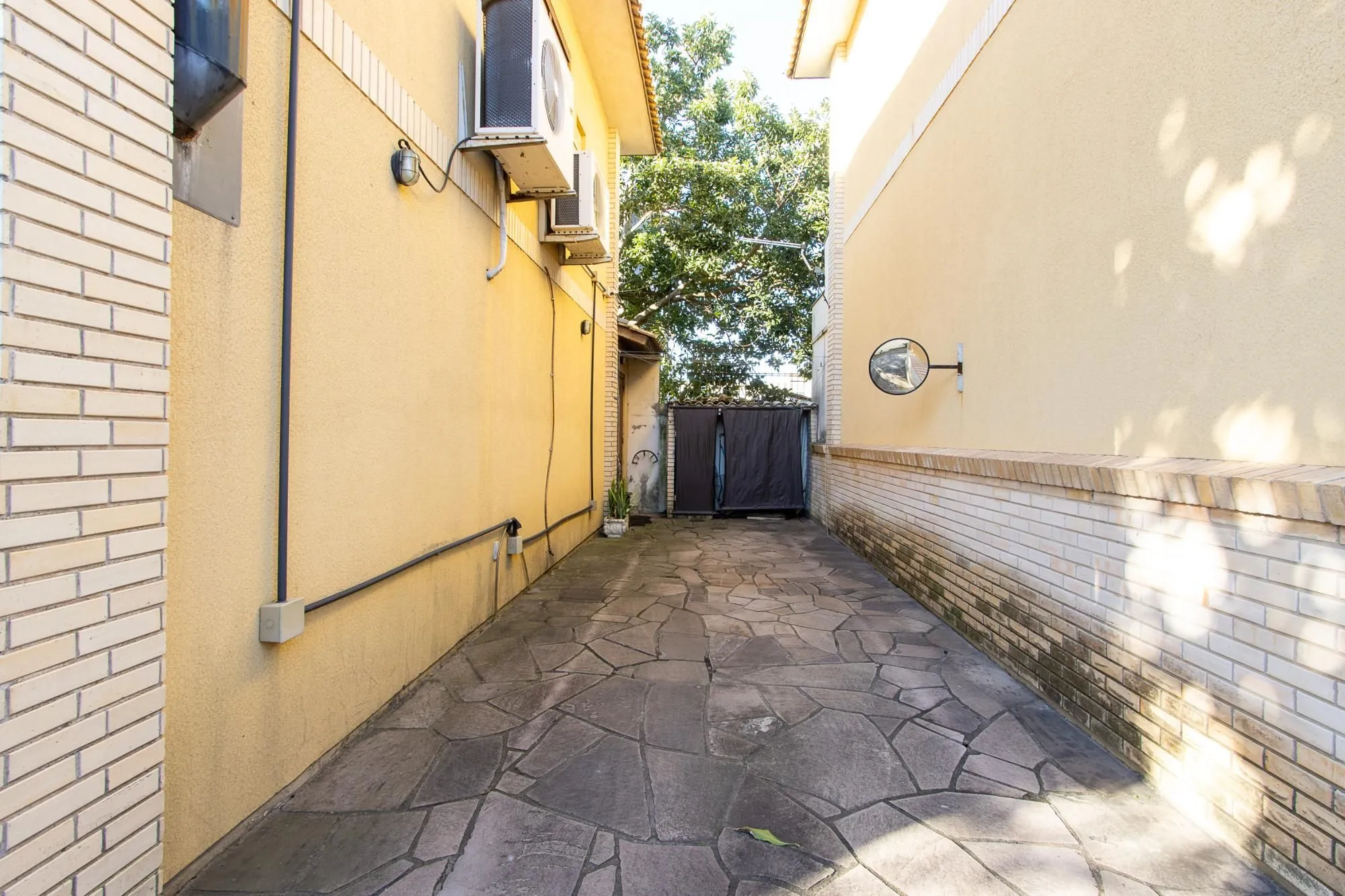 Imagem Casa 3 dormitórios, 1 suíte, 2 vagas - Bairro Camaquã
