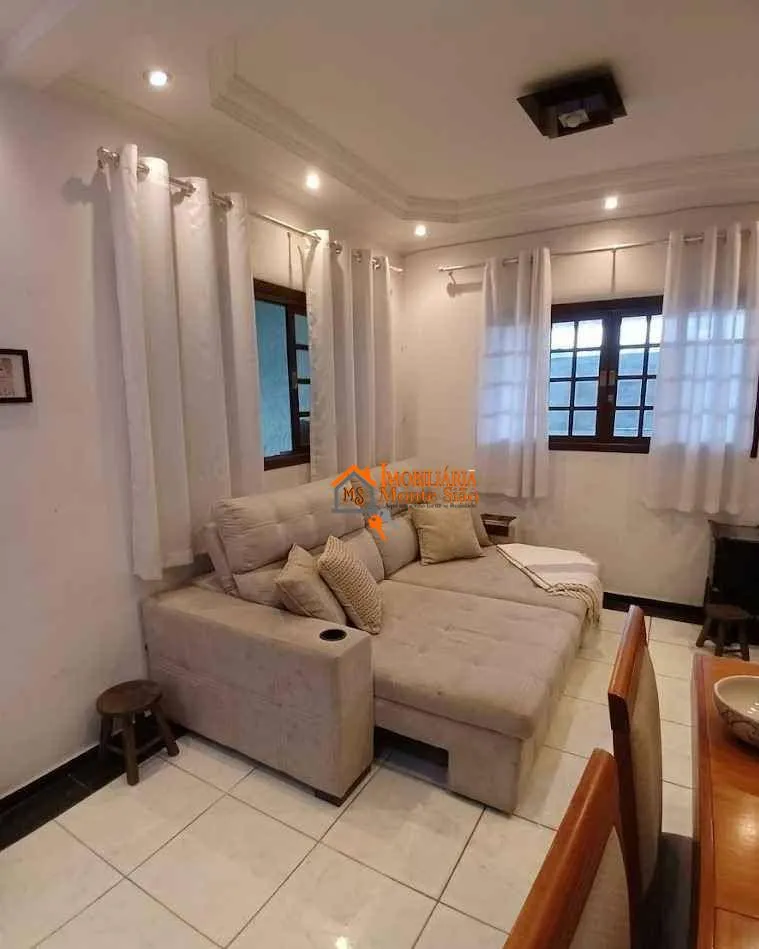Imagem Sobrado com 3 dormitórios à venda, 100 m² por R$ 640.000,00 - Jardim Arapongas - Guarulhos/SP