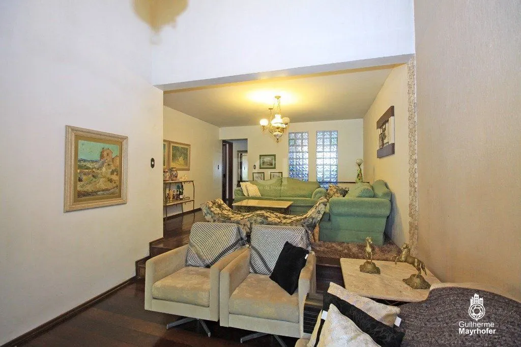 Imagem Casa para Venda - 225.36m², 3 dormitórios, sendo 1 suites, 4 vagas - Camaquã