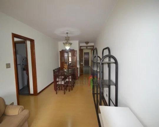 Imagem Ótimo apartamento em excelente rua do bairro de Pinheiros, quarto e banheiro de empregada Living pa...