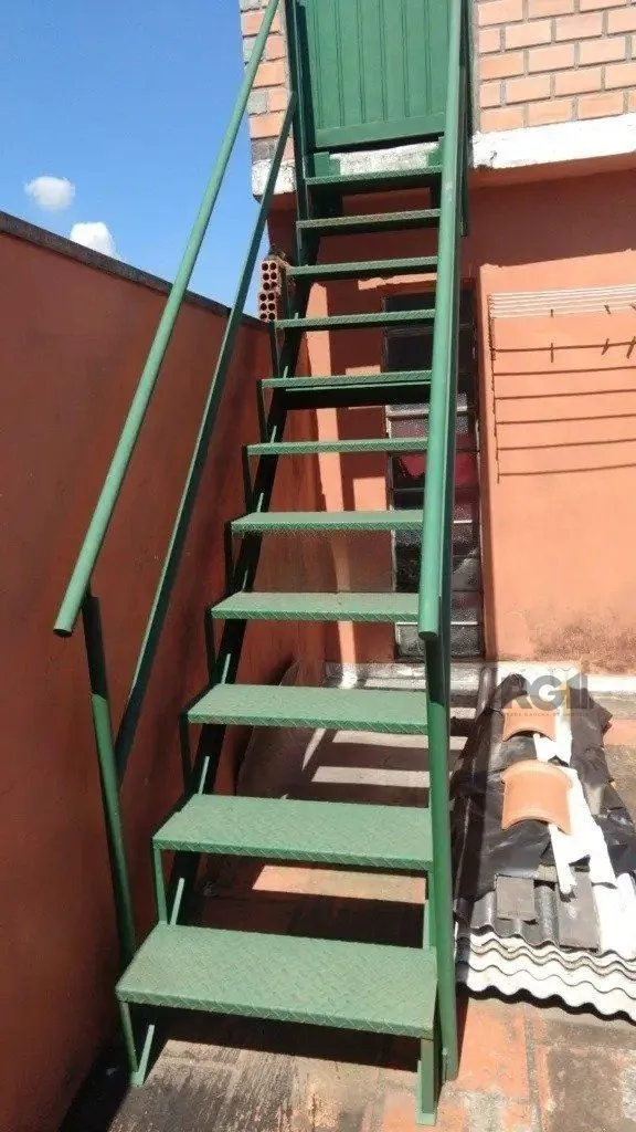 Imagem Casa com 3 dormitórios no bairro Sarandi