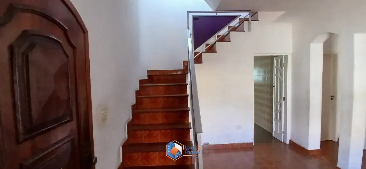 Imagem Casa de vila para venda em Vila Romano com 4 quartos, sendo 1 suíte, 190m²