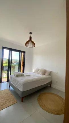 Imagem Imperdível oportunidade: Casa à venda em Garopaba-SC, bairro Morrinhos, 4 quartos, 2 suítes, 2 salas, 3 banheiros, 2 vagas, 187,50m²!