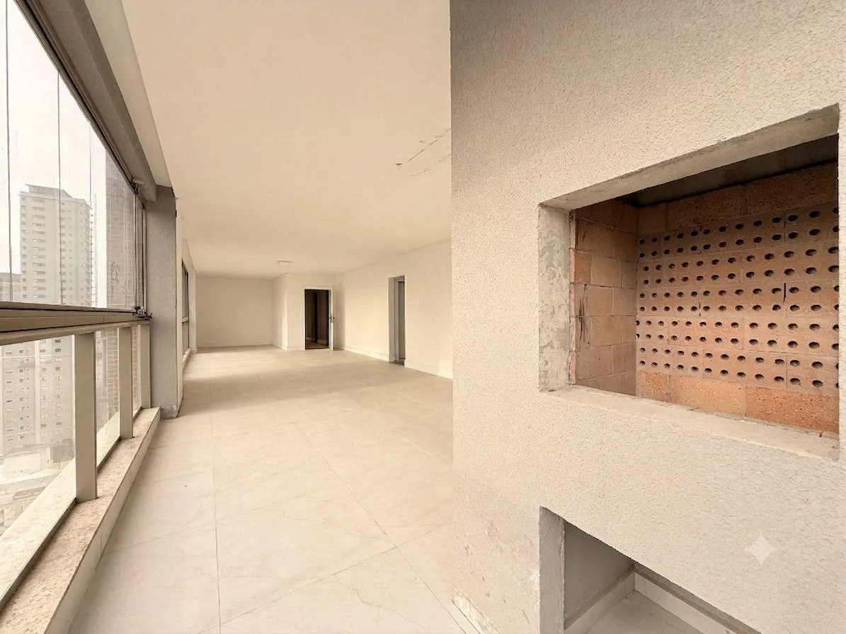 Imagem Apartamento à venda com 135m2 por R$ 2.250.000,00