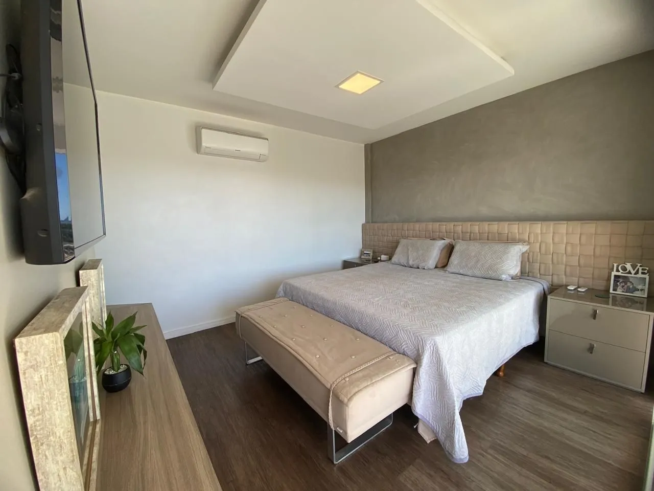 Imagem Casa em Ipanema com 4 Dormitórios sendo 3 Suíte