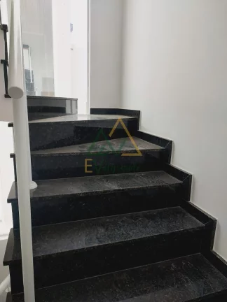 Imagem Sobrado à venda no Bairro Alto Curitiba PR