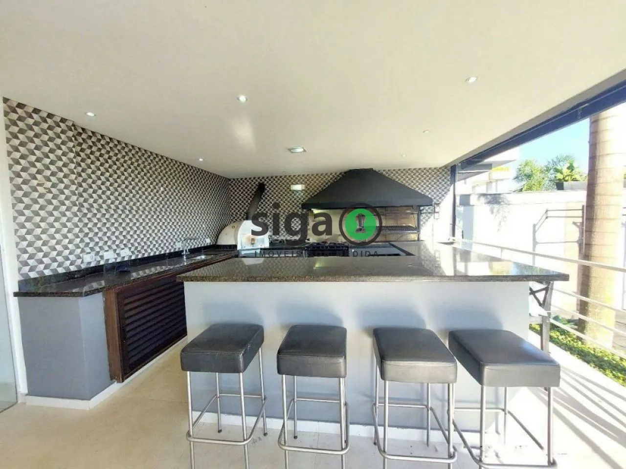 Imagem Casa em condomínio fechado na Granja Viana 4 suites 4 vagas