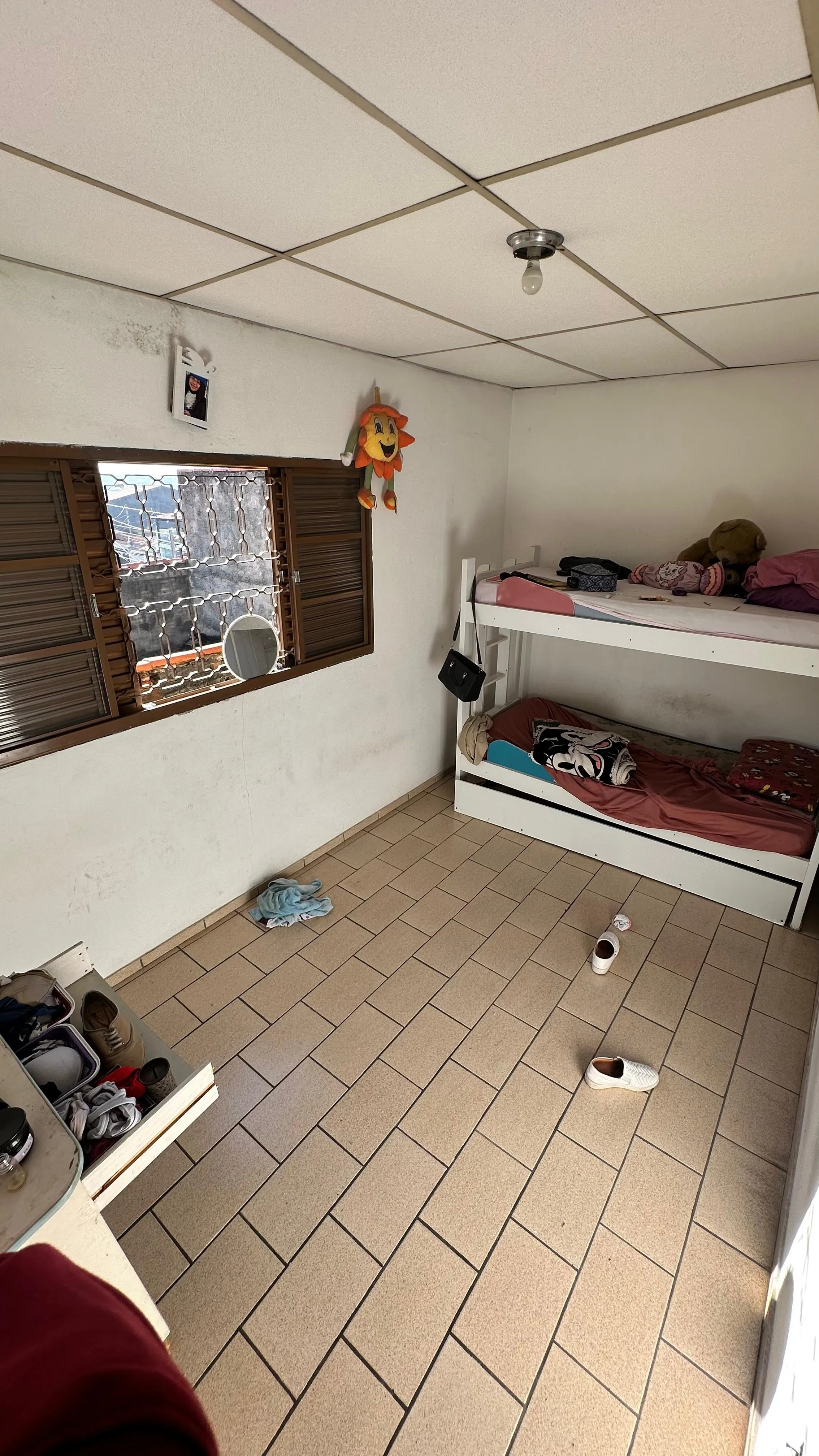 Imagem Espaçoso Sobrado de 3 Andares no Bairro São Conrado