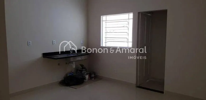 Imagem Casa com 4 Quartos e 2 banheiros à Venda, 242 m² por R$ 725.000