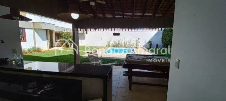 Imagem Casa de Condomínio com 4 Quartos e 6 banheiros à Venda, 398 m² por R$ 2.200.000