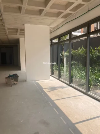 Imagem Loja com 146m² no Campo Belo.