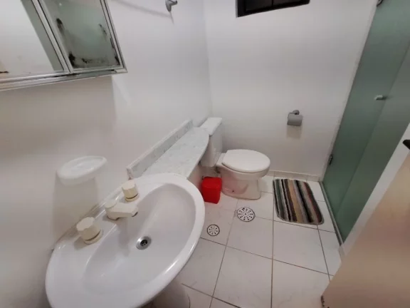 Imagem APARTAMENTO AMPLO REFORMADO COM 2 VAGAS DE GARAGEM LAZER NO PRÉDIO