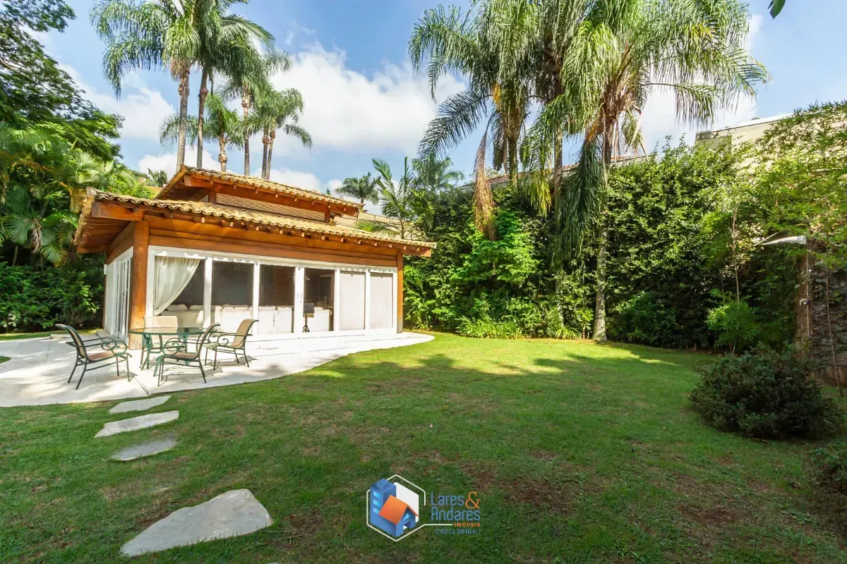 Imagem Casa para venda em Cidade Jardim com 3 quartos, sendo 3 suítes, 1,200m²