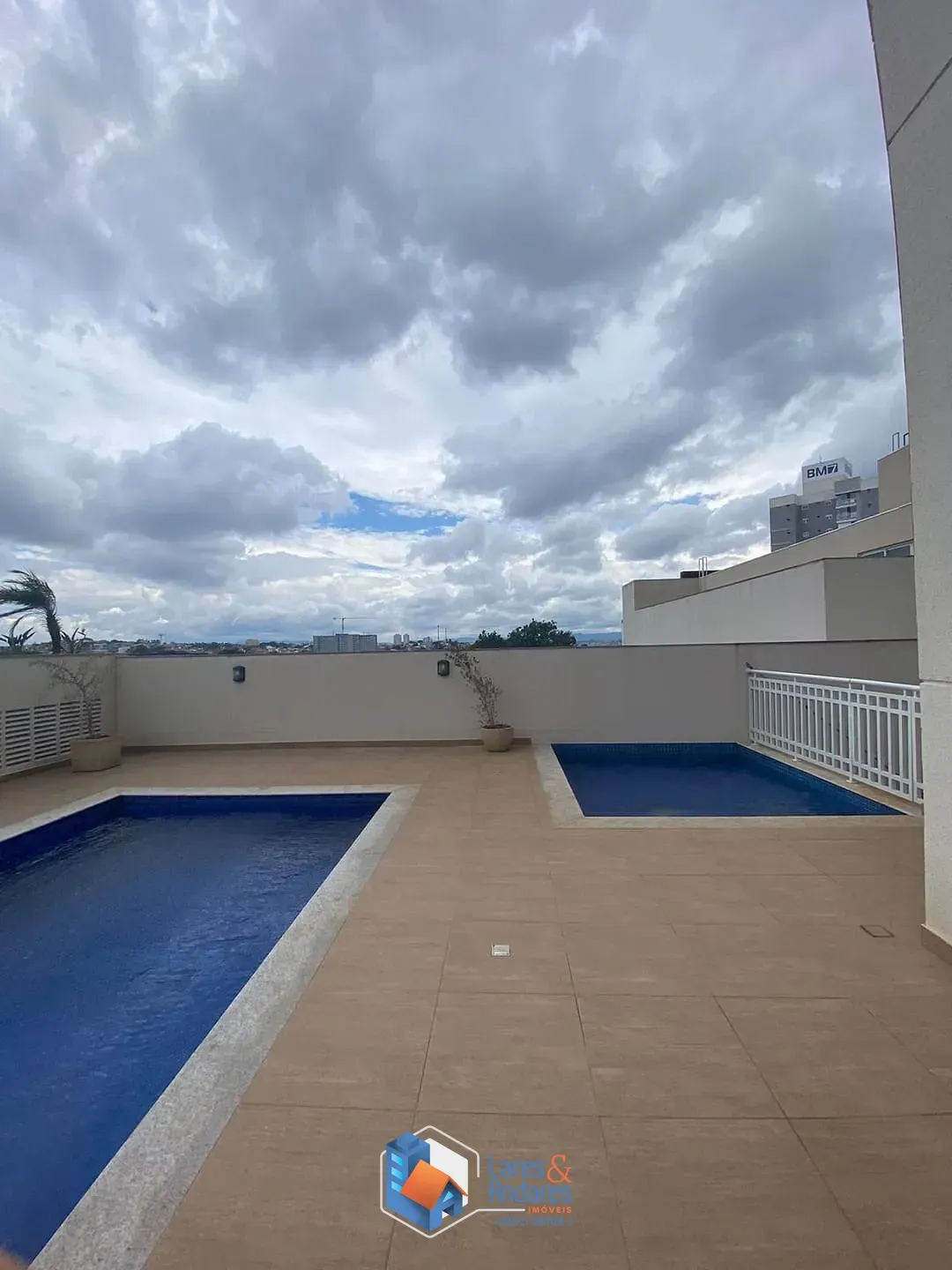 Imagem APARTAMENTO À VENDA COM 60 M², 2 DORMS, COM VARANDA, ÁREA LAZER E 1 VG - SÃO MIGUEL PAULISTA - SP.