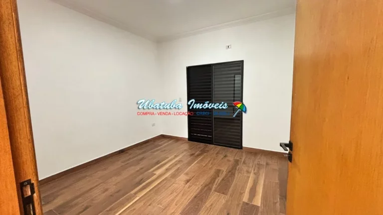 Imagem Excelente Casa nova em condomínio fechado