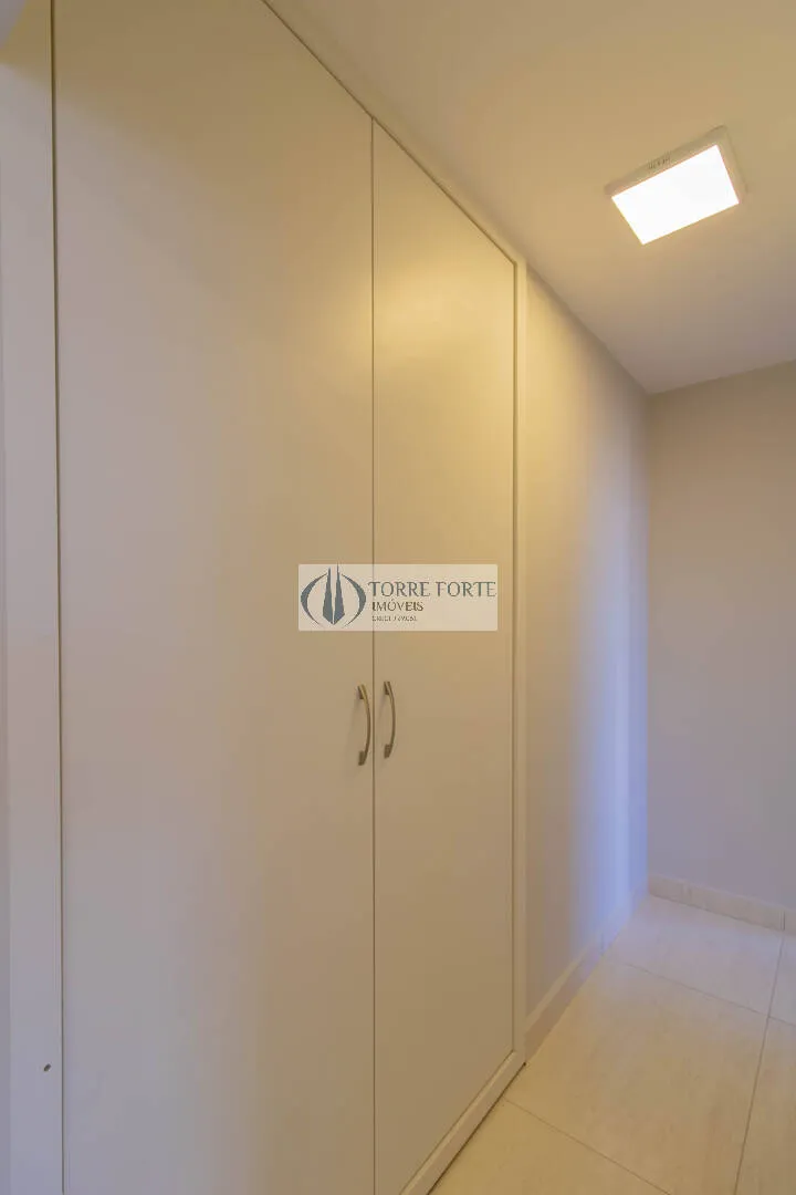 Imagem Lindo apartamento amplo 2 dormitórios, 1 vaga com Manobrista