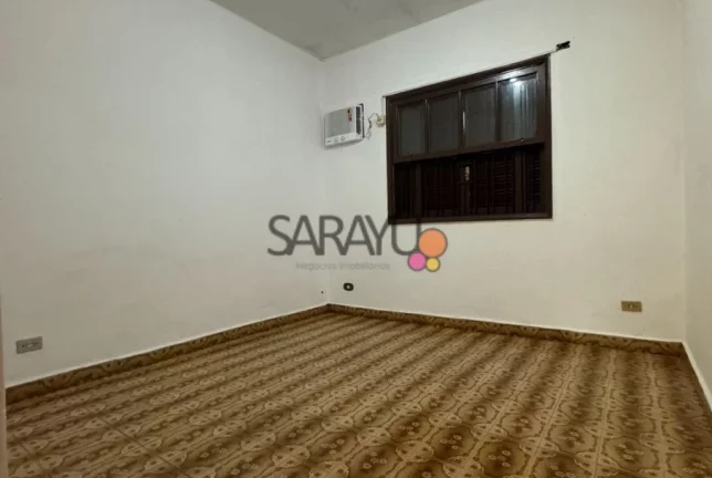 Imagem Casa Padrão de 03 dormitórios para venda no Jardim Santa Maria Guarujá.
