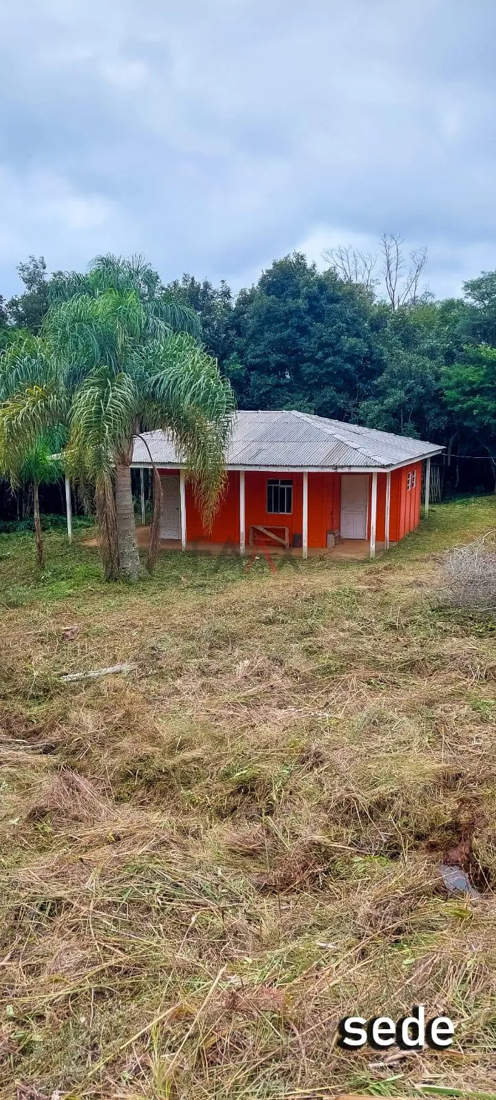 Imagem Chácara com 2 dormitórios à venda,60500.00 m , Guabiroba, GUARAPUAVA - PR