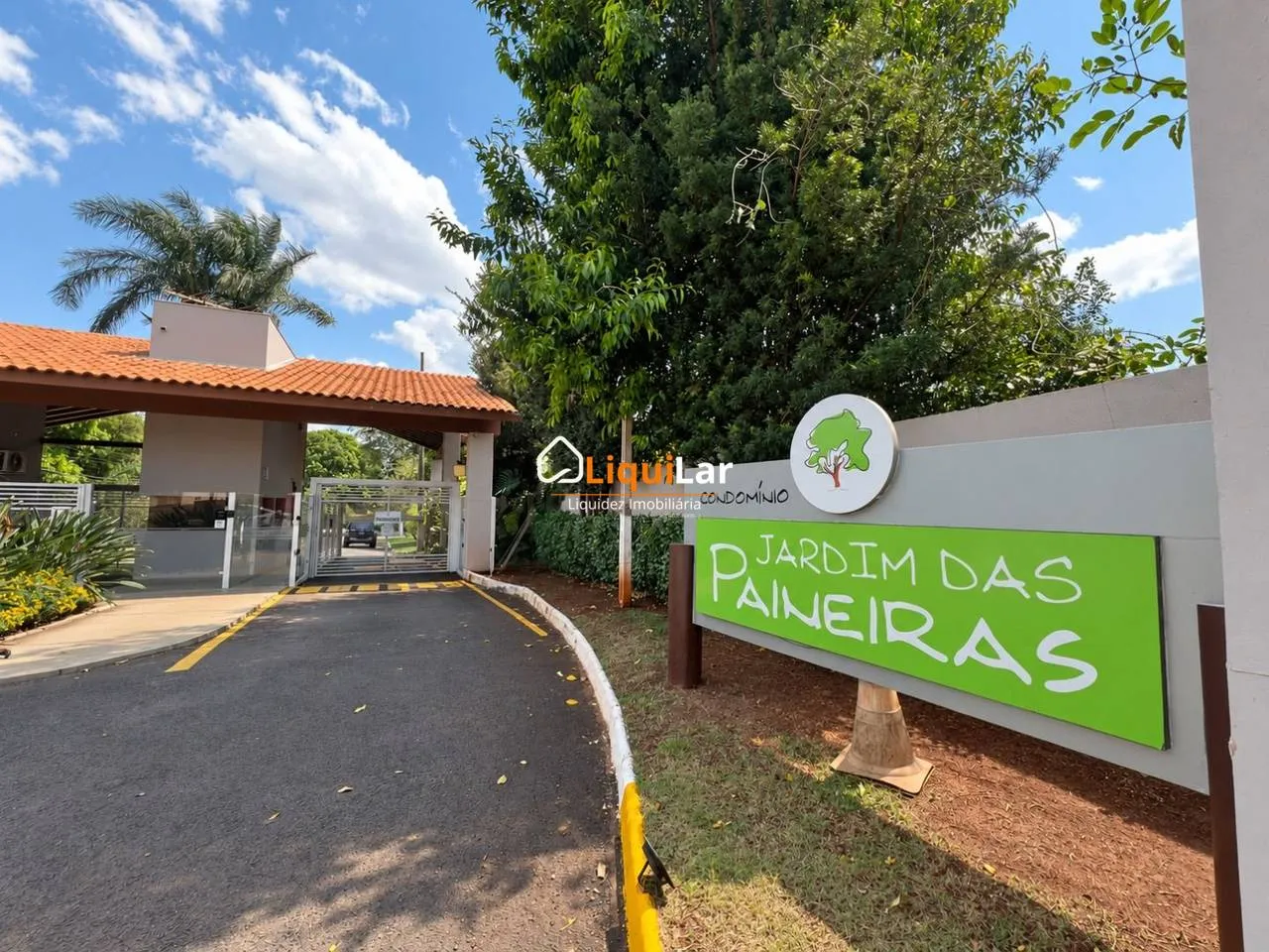 Imagem Casa térrea com 4 suítes no Condomínio Jardim das Paineiras