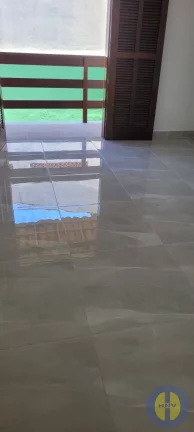 Imagem Lindo duplex bem localizado á "uma quadra da praia!" Oportunidade!