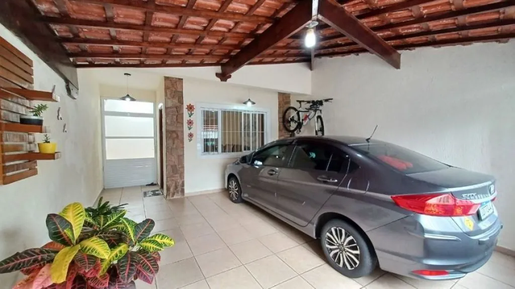 Imagem CASA COM 120,00 m² - GUILHERMINA - PRAIA GRANDE SP