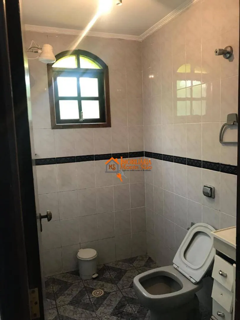 Imagem Sobrado com 3 dormitórios à venda, 254 m² por R$ 650.000,00 - Jardim Santa Cecília - Guarulhos/SP