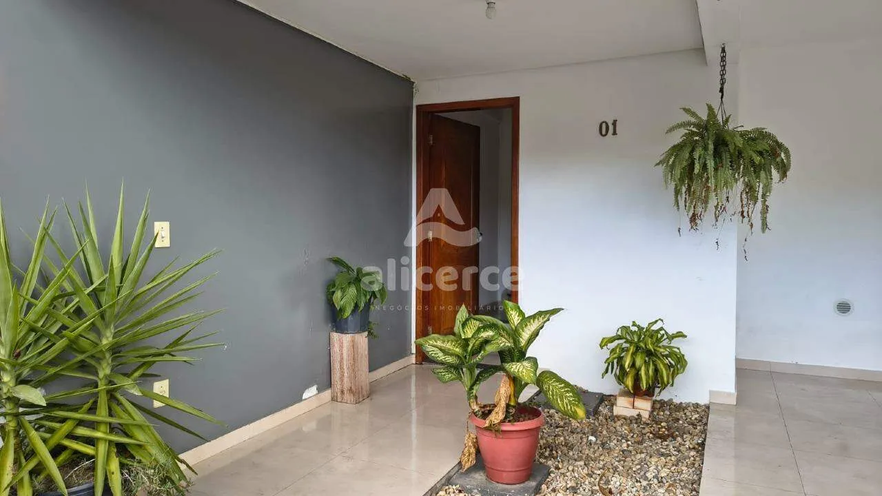 Imagem Sobrado à venda com 3 quartos 1 suíte, 105m² em Potecas São José