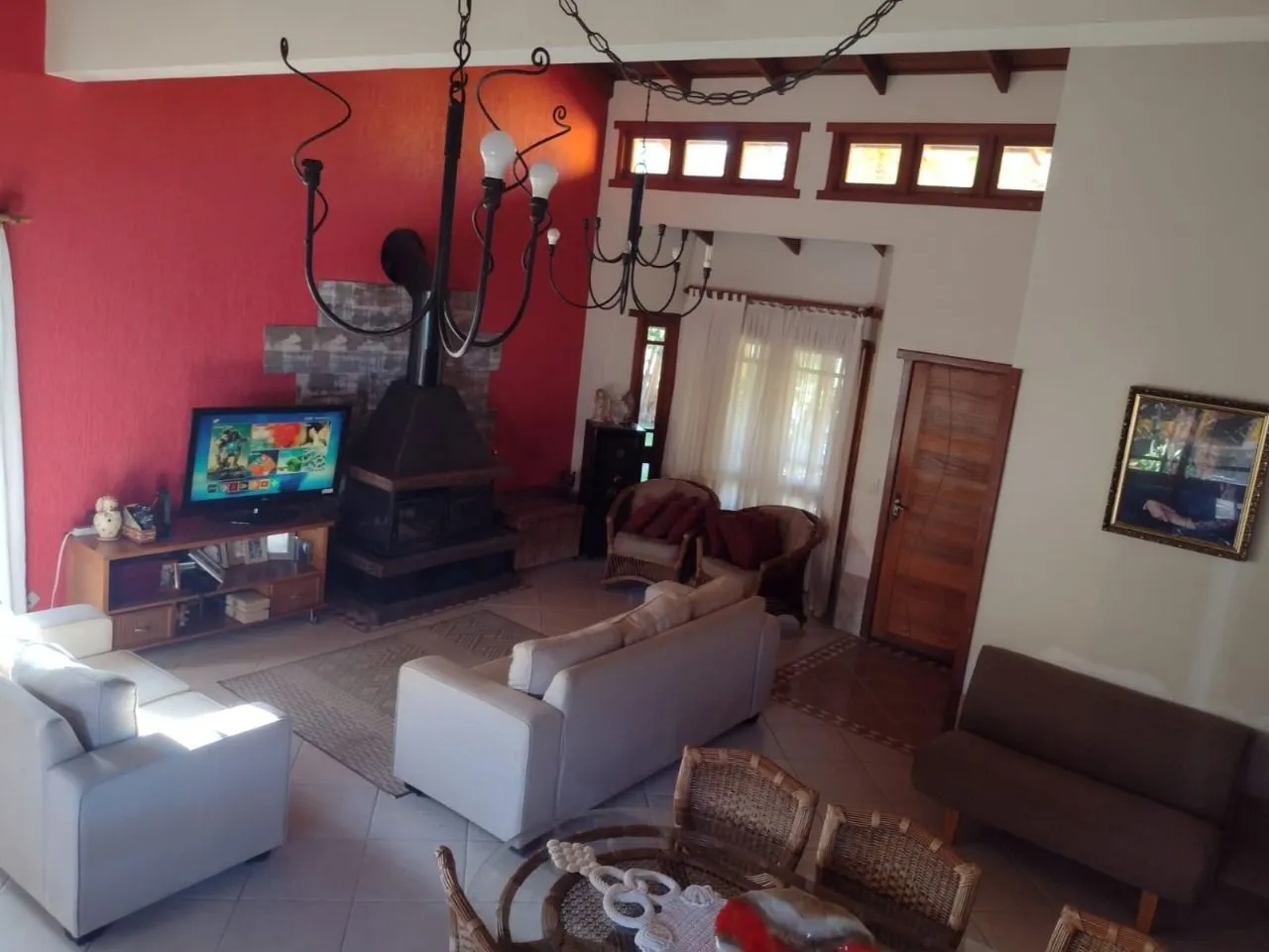 Imagem Casa para Venda - 693.6m², 5 dormitórios, sendo 3 suites, 4 vagas - Hípica