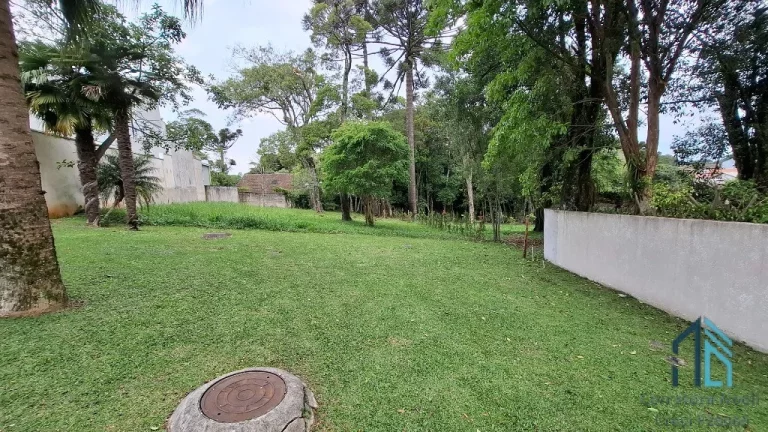 Imagem Terreno em condomínio com área total de 1078,55 m², e área privativa de 862,68 m² Santa Felicidade em Curitiba PR