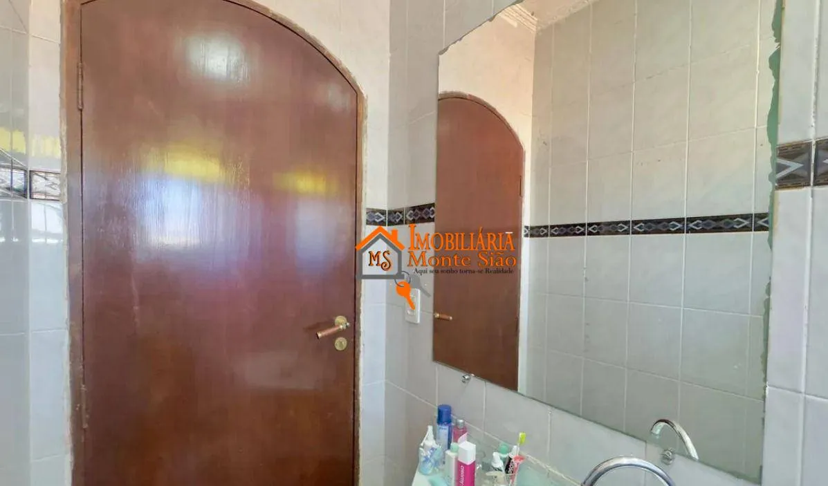 Imagem Sobrado com 3 dormitórios à venda, 200 m² por R$ 695.000,00 - Gopoúva - Guarulhos/SP