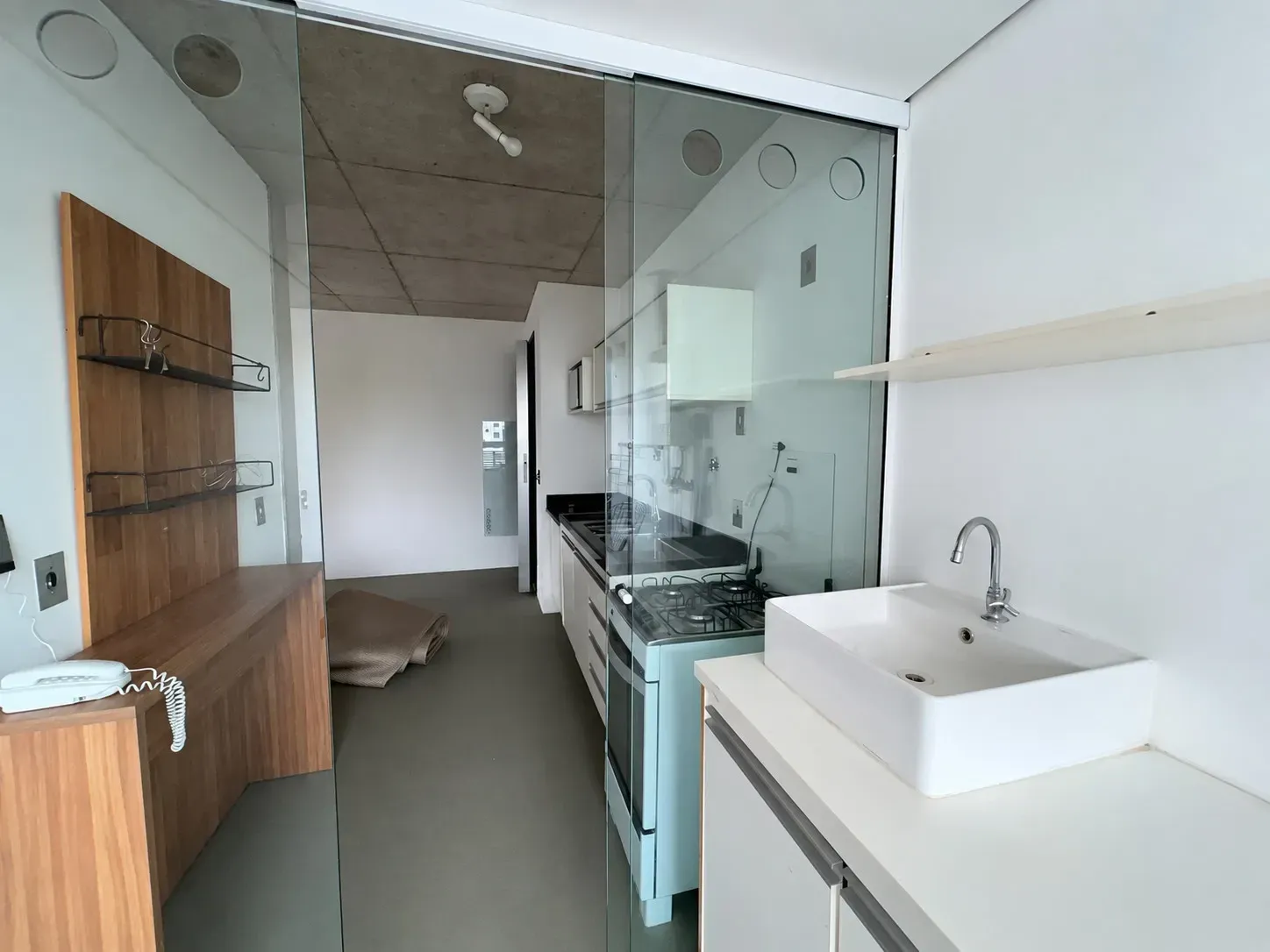 Imagem Apartamento com 1 Quarto à Venda ou Locação, 75 m² em Campo Belo - São Paulo