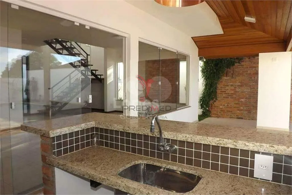 Imagem Casa de 3 quartos, 250m² no bairro Loteamento Porto Seguro, em Avaré