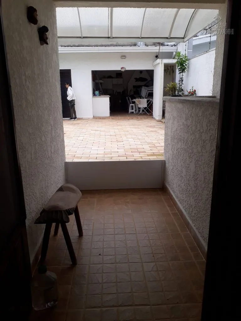 Imagem Casa Térrea Individual, 2 Quartos com Piscina Edícula com mais 2 suítes