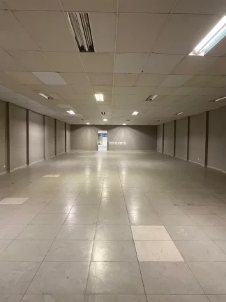 Imagem Galpão Comercial de 477m² com 2 Banheiros para Locação na Lapa, São Paulo-SP