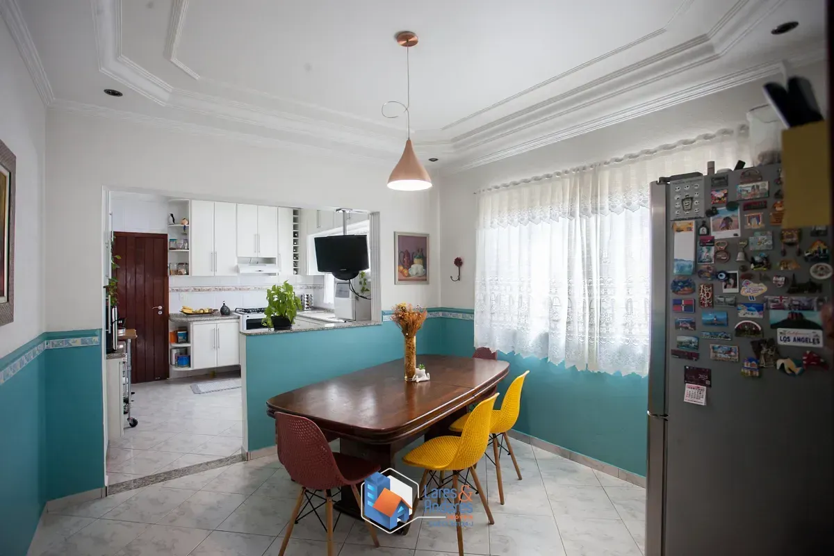 Imagem Sobrado para venda em Pirituba com 4 quartos, sendo 2 suítes, 242m²