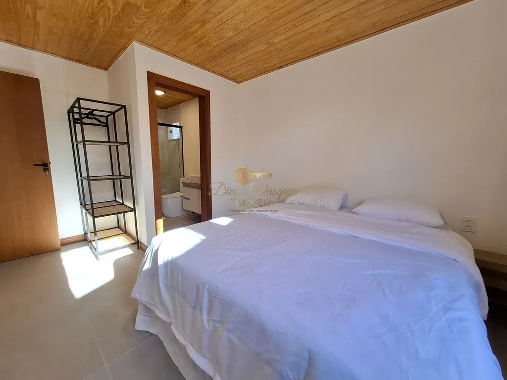 Imagem Casa em Condomínio para Venda em Teresópolis / RJ no bairro Vale Alpino