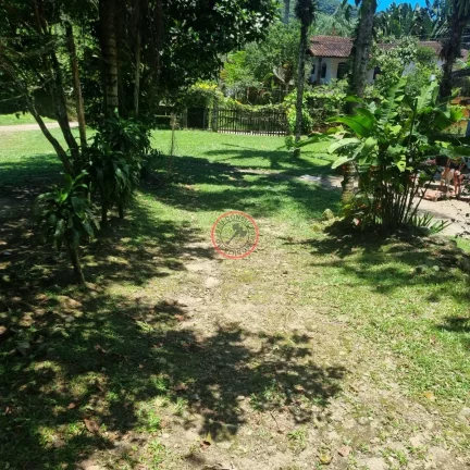 Imagem TRES CASAS EM UM TERRENO DE 700 MT COM ACESSO PARA O RIO. ENTRADA CONJUNTA PARA GARAGEM, PELA RUA