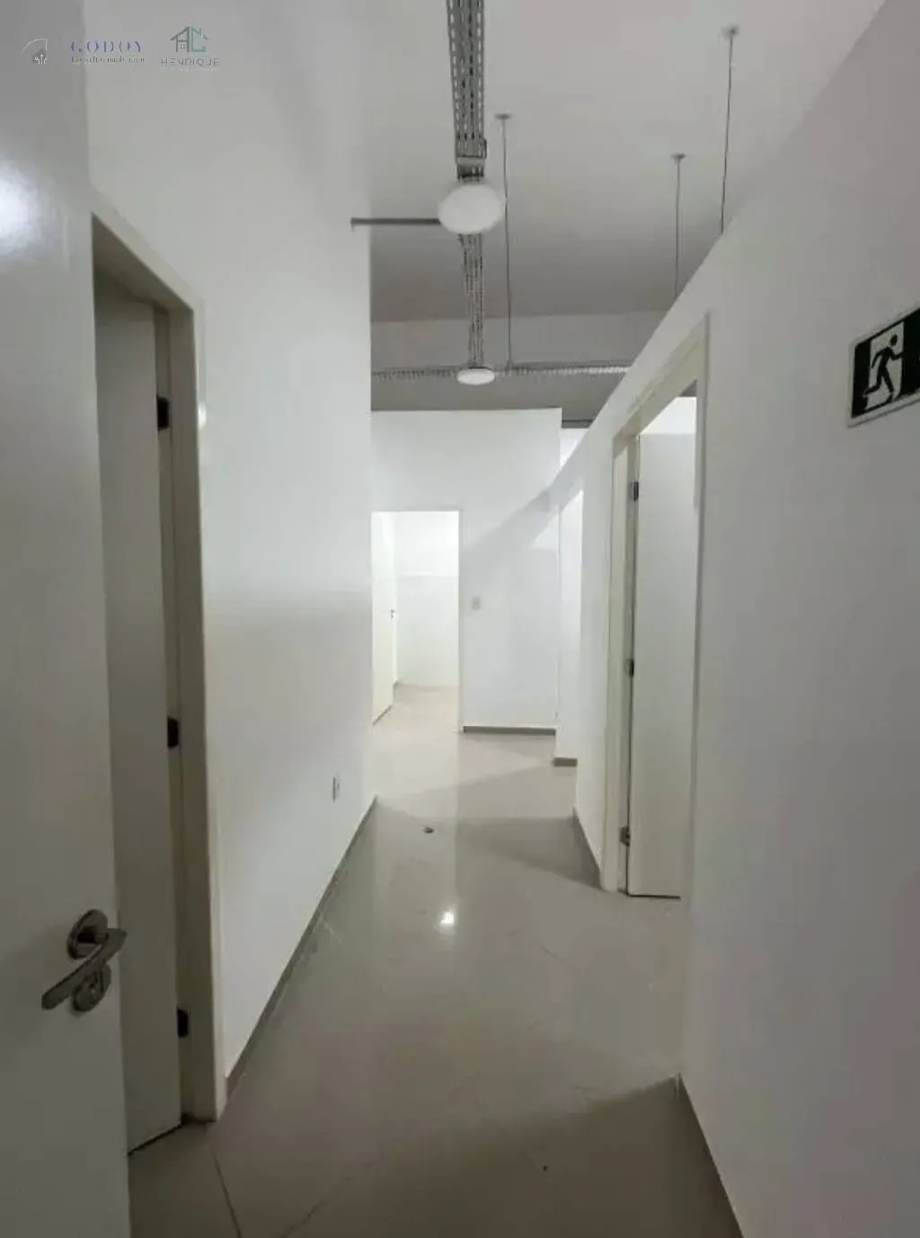 Imagem Ponto Comercial Amplo para Locação no Centro de Guaratinguetá