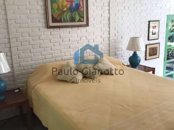 Imagem Chácara com 5 mil m² - Porteira fechada na região de Cotia