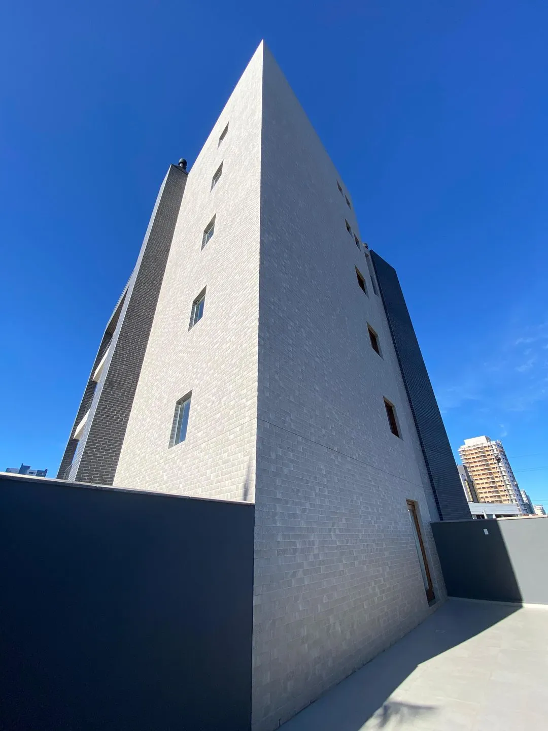 Imagem Apartamento Garden à venda em Torres, Centro, com 1 quarto, 77.98m2