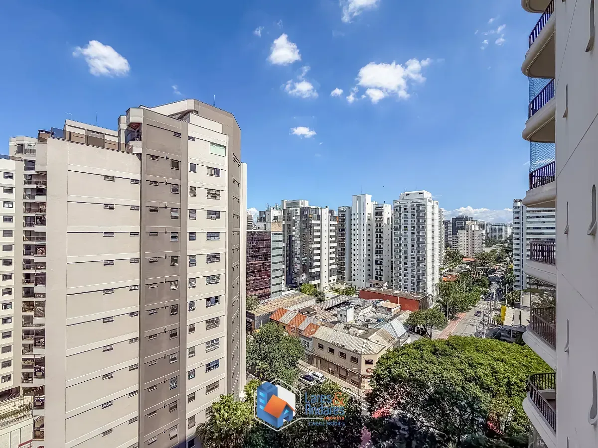 Imagem Apartamento para venda em Moema com 4 quartos, sendo 1 suíte, 170m²