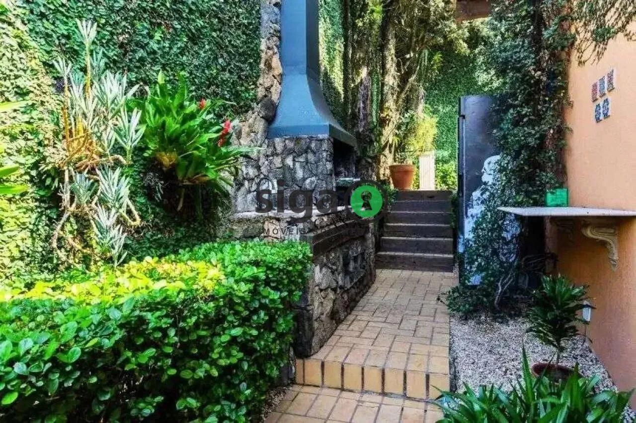 Imagem SOBRADO DE ALTO PADRÃO À VENDA NO JARDIM GUEDALA | 400m² | 3 SUÍTES | PISCINA | 4 VAGAS