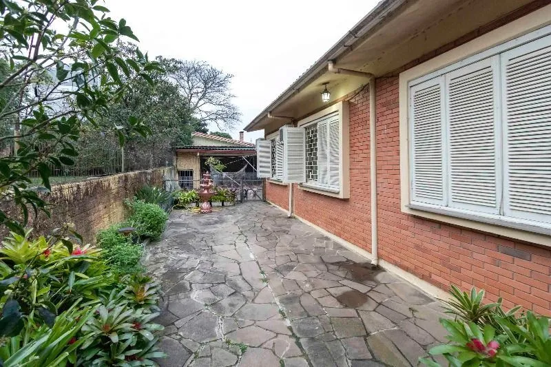 Imagem Casa para Venda - 231.72m², 4 dormitórios, sendo 1 suites, 3 vagas - Tristeza