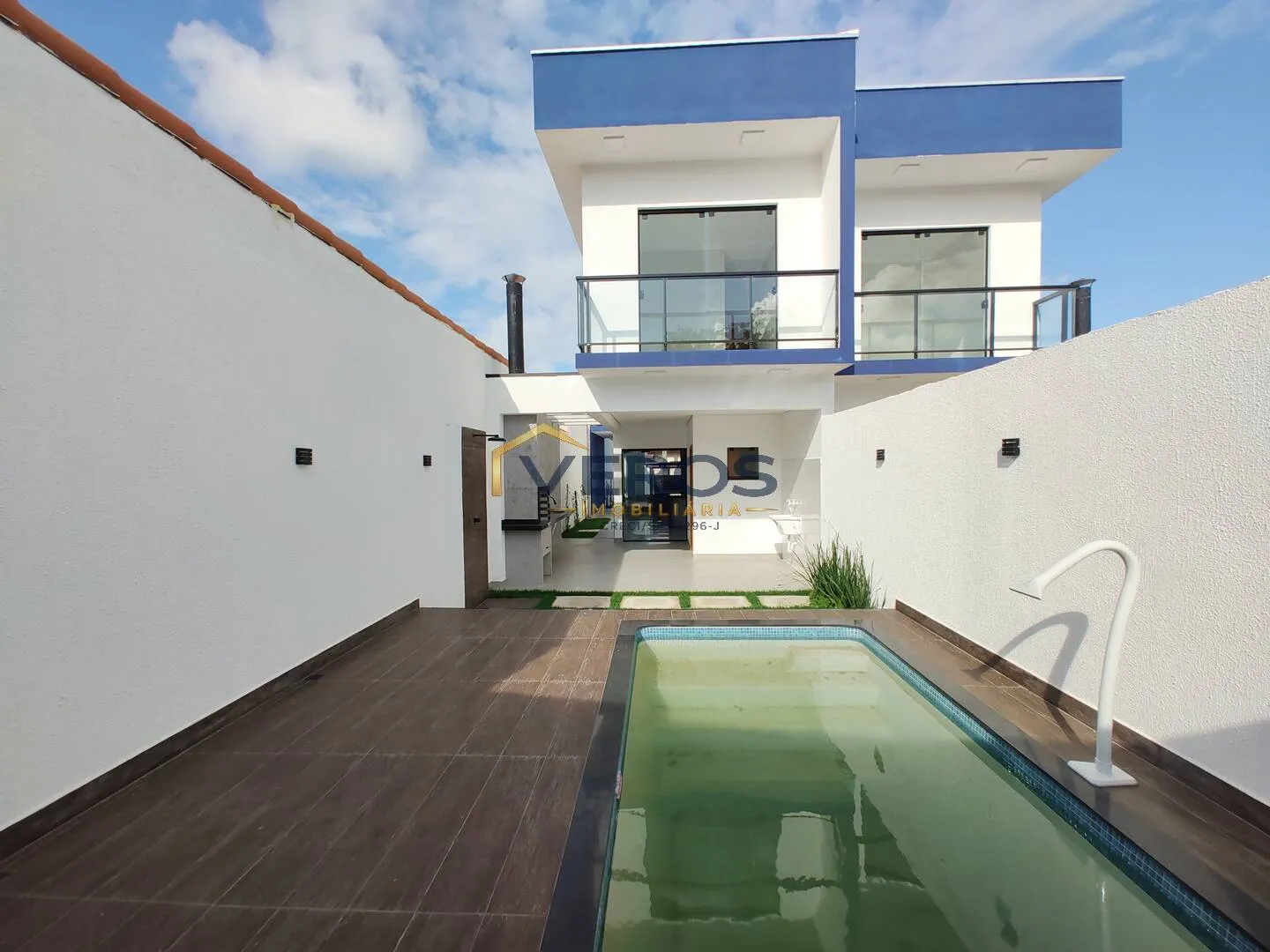 Foto do imóvel Casa nova a venda com piscina e 3 quartos no Porto Novo em Caragua