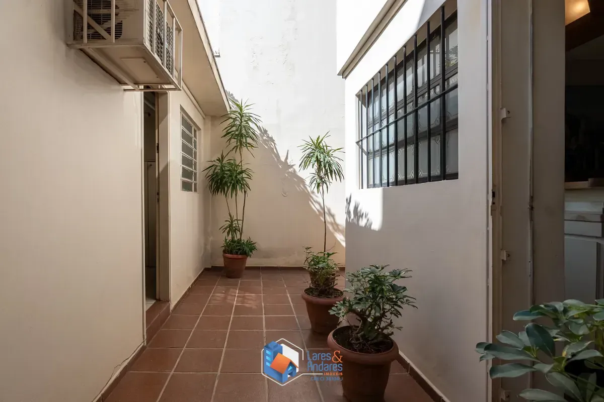 Imagem Casa comercial para venda em Moema, 140m²