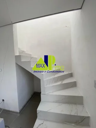Imagem SOBRADO 105M²/03 DORMITÓRIOS/01 SUÍTE/SACADA/02 VAGAS