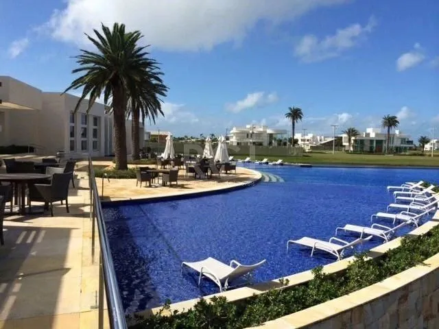 Imagem Excepcional sobrado 5 dormitórios com 5 suítes, totalmente mobiliado e ricamente decorado a beira lago em Xangrilá, no Condomínio Enseada.